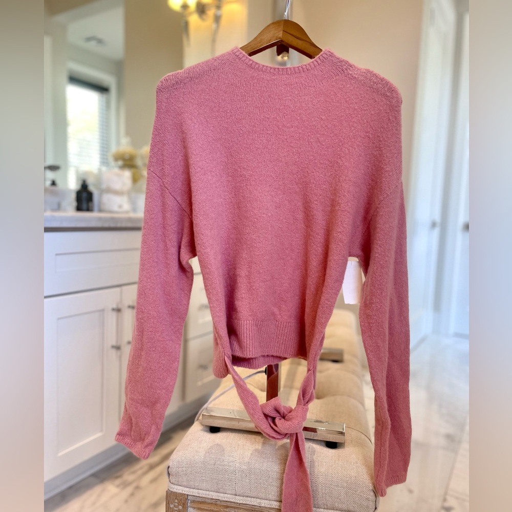 Wayf light pink sweater